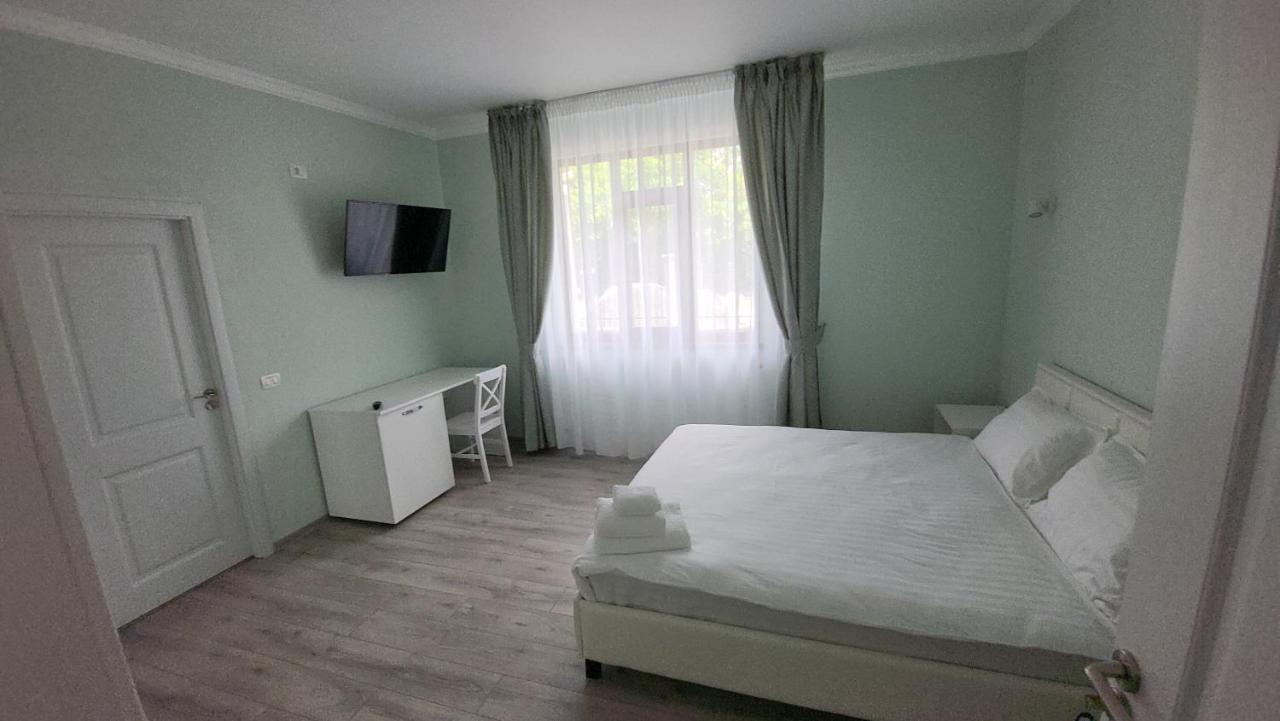 Colt De Rai Bed and Breakfast Hîrtoape Buitenkant foto